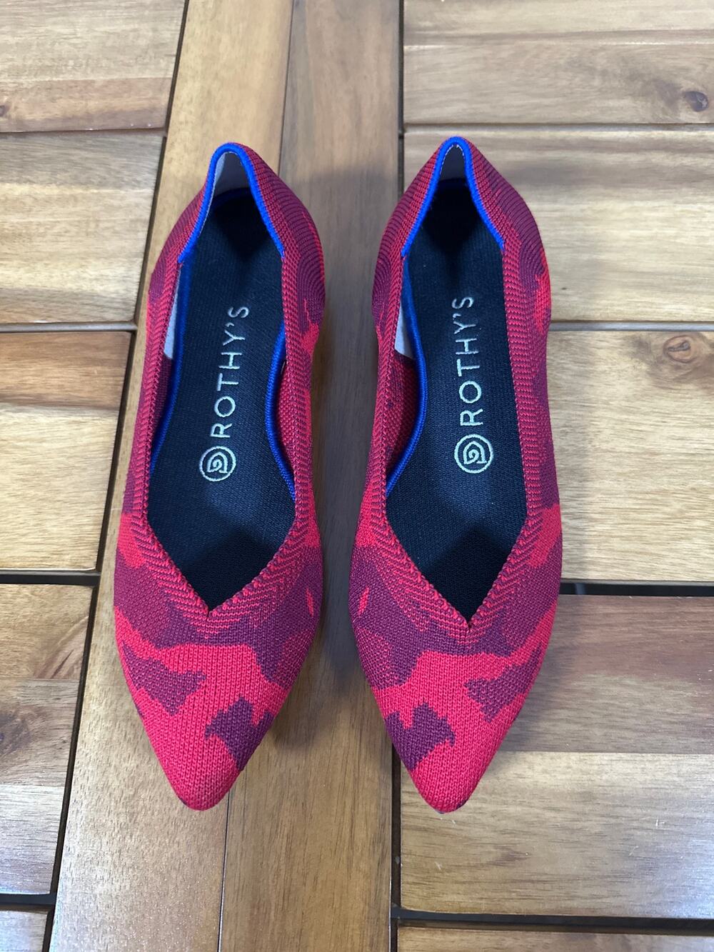 Rothy’s The Point Flats Size 7 Retired Red Maroon Camo Knit Pointed Toe